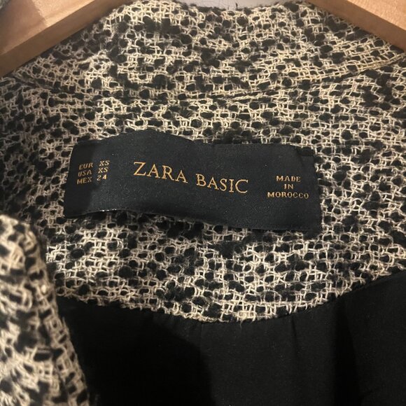 Classic Zara Trench Coat - Picture 2 of 2